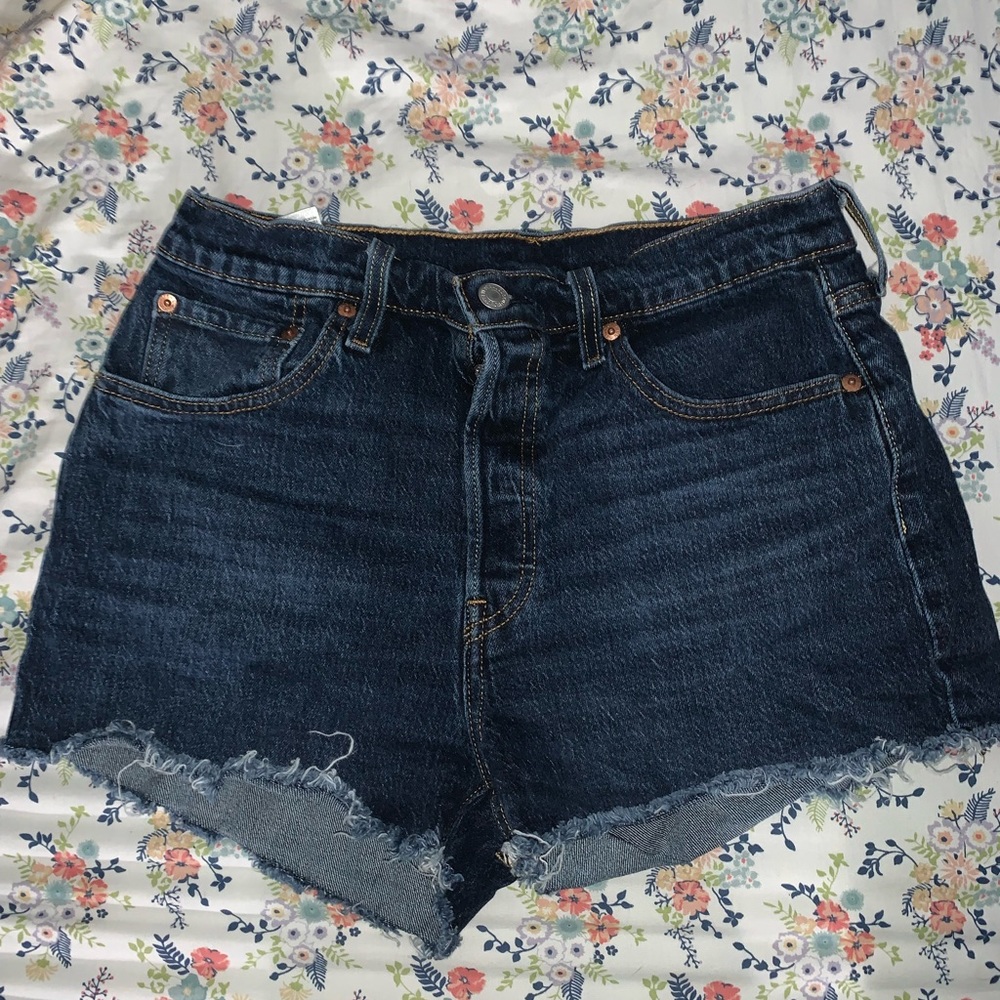 Levi 501 shorts. Basically new, never worn!